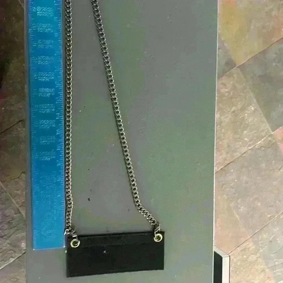 EUC Chanel Ivory quilted wallet. Comes with original ID card.Chanel box included - Picture 11 of 15